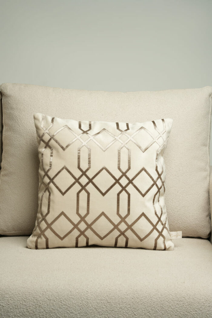 Coussin grège clair sérigraphié - Motif bronze – Image 1