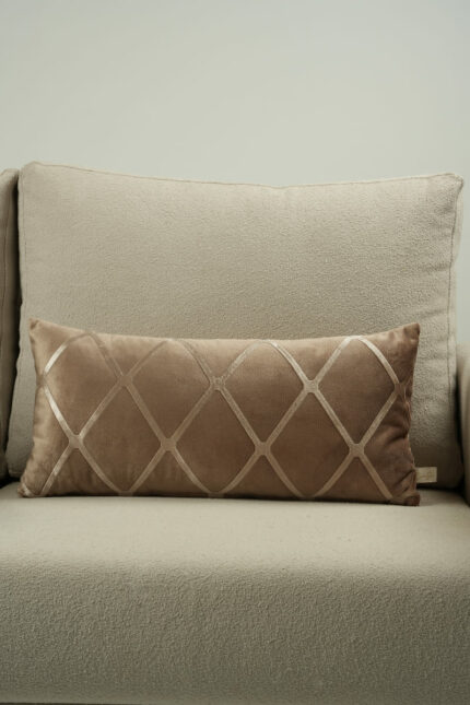 Coussin marron sérigraphié - Motif beige rosé