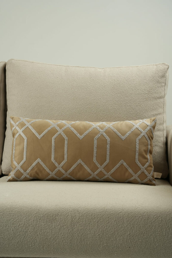 Coussin marron sérigraphié - Motif gris moucheté – Image 1