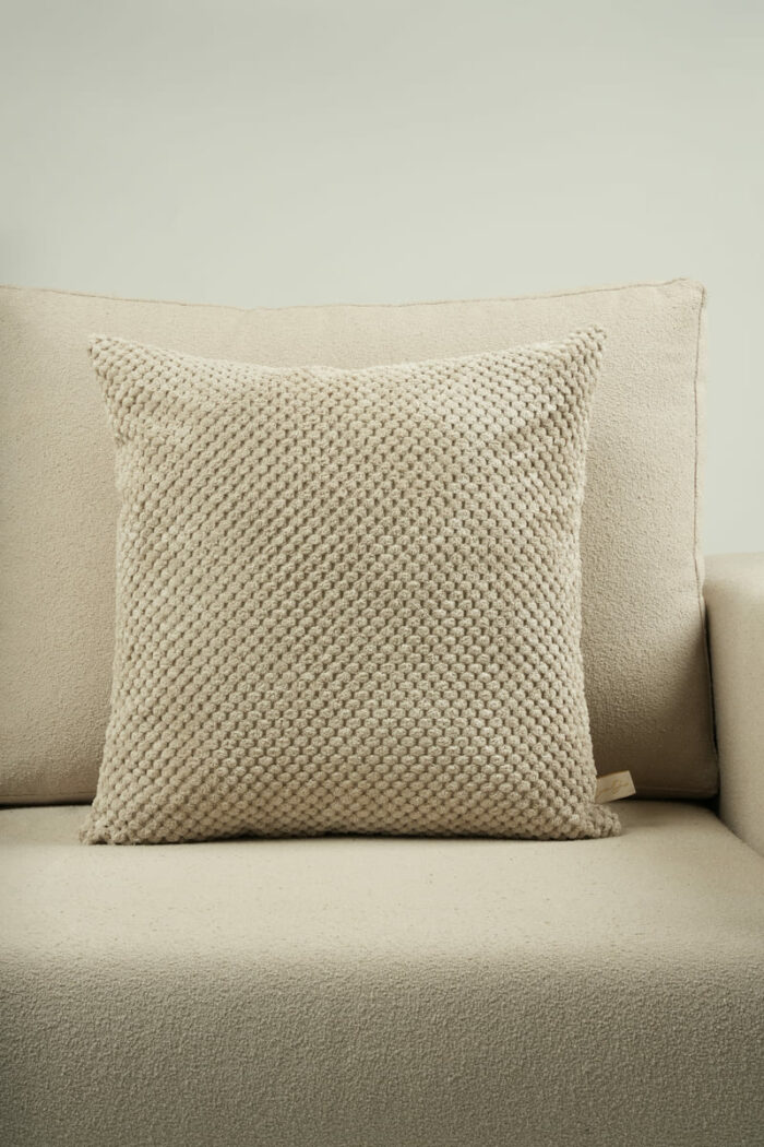 Coussin à motif tricoté taupe – Image 1