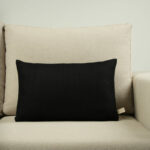 Coussin rectangulaire nid d’abeilles noir