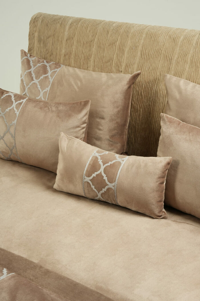 Couvre-lit sérigraphié en marron - Motif gris – Image 3