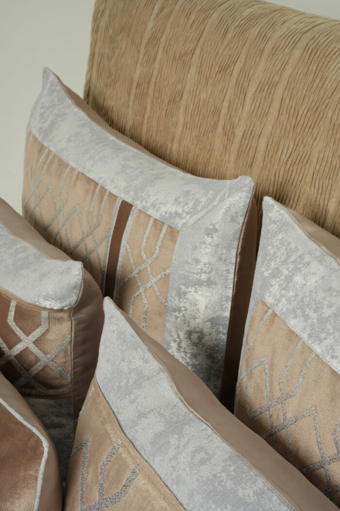 Couvre-lit sérigraphié en gris et marron - Motif gris – Image 7