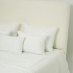 Couvre-lit blanc en lin