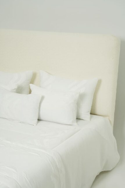 Couvre-lit blanc en lin