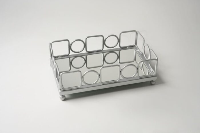 Plateau rectangulaire argent petit modèle - Contour carrés cercles – Image 2