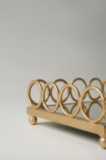 Plateau carré doré petit modèle - Contour cercles – Image 4