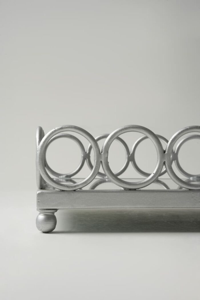 Plateau carré argent petit modèle - Contour cercles – Image 3