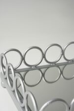 Plateau carré argent petit modèle - Contour cercles – Image 4