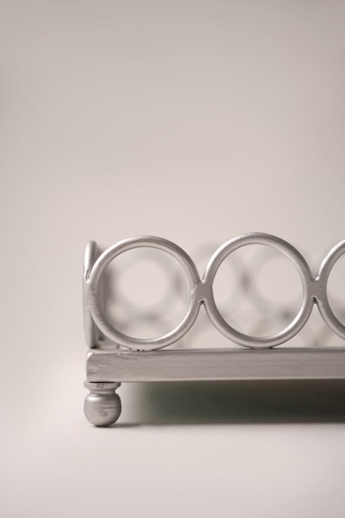 Plateau carré argent grand modèle - Contour cercles – Image 3