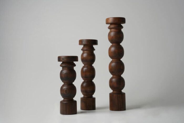Série de 3 chandeliers en bois – Image 9