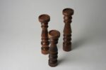 Série de 3 chandeliers en bois – Image 13