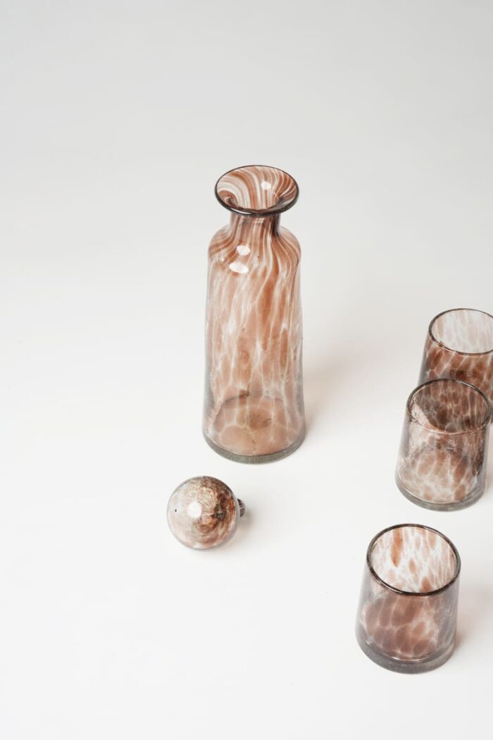Service à eau 7 pièces marron - Carafe cylindrique – Image 1