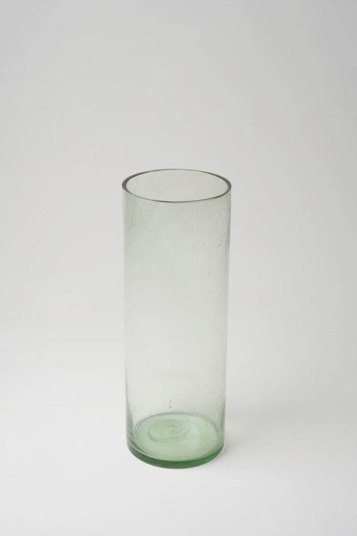 Vase cylindrique en verre soufflé – Image 1