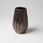 Vase cannelé en bronze