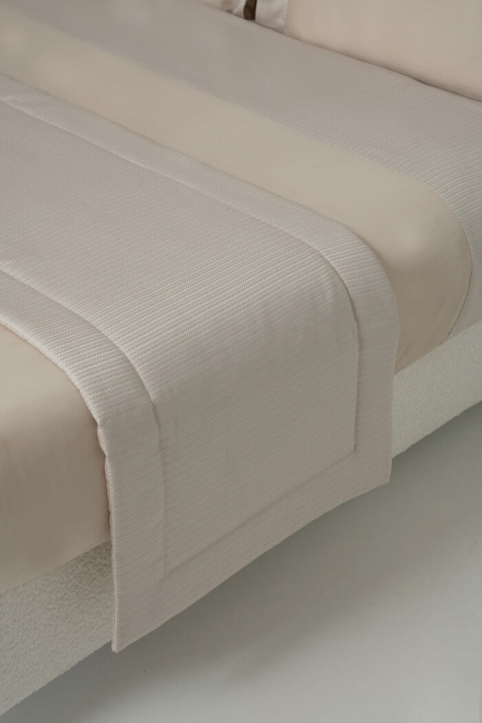 Chemin de lit zigzag beige – Image 1
