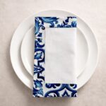 Lot de 6 serviettes - Blanc cassé bordure arabesque bleu grand motif