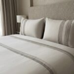 Pack housse de couette unie grège – Galon taupe