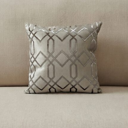 Coussin grège sérigraphié - Motif losange bronze